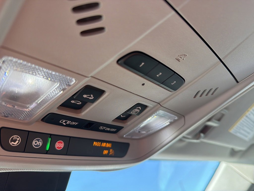 Certified 2022 GMC Terrain SLT w/ Infotainment Package II image 14