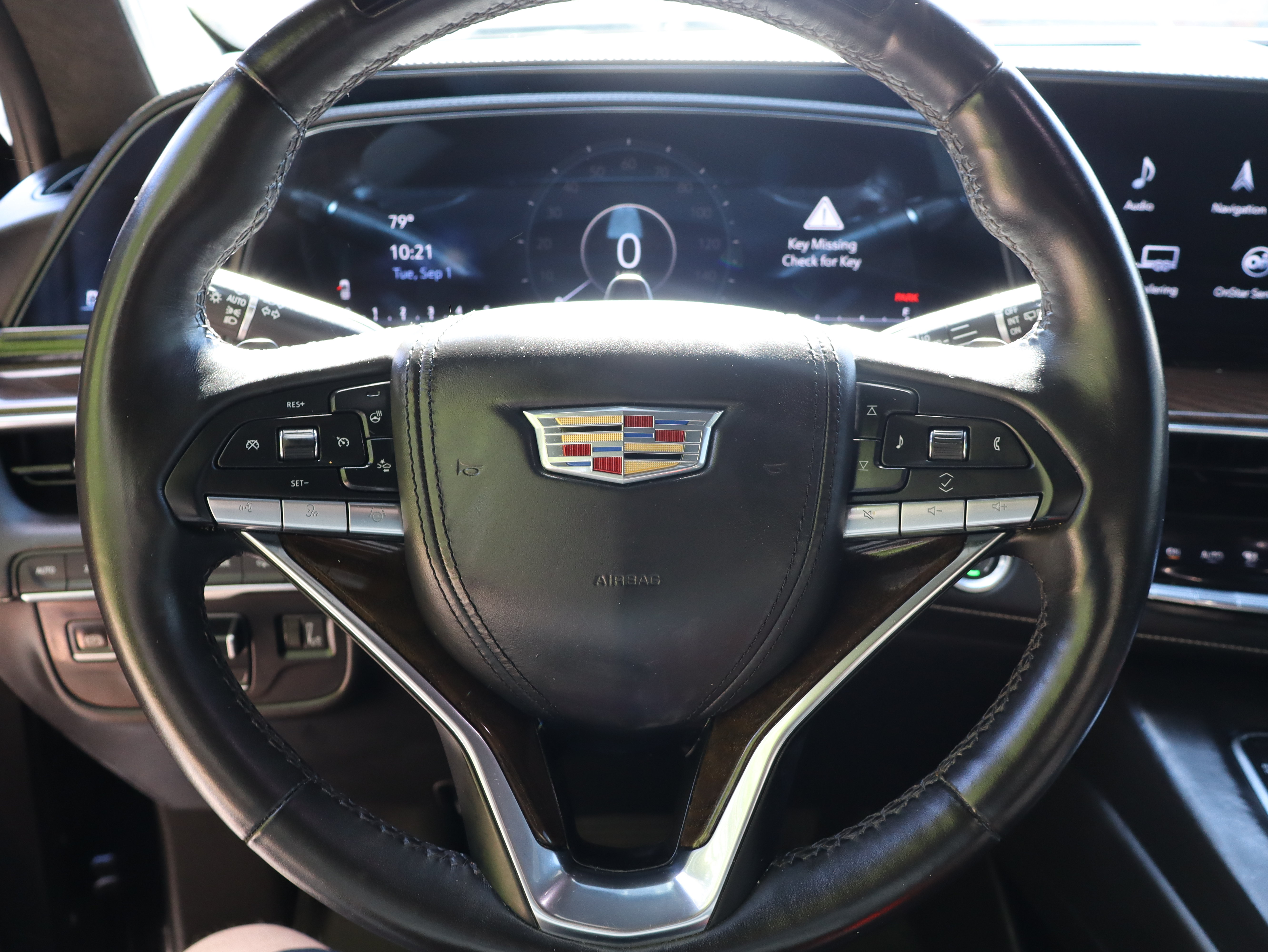 Used 2023 Cadillac Escalade Sport Platinum w/ LPO, ONYX Package AWD/4WD image 29