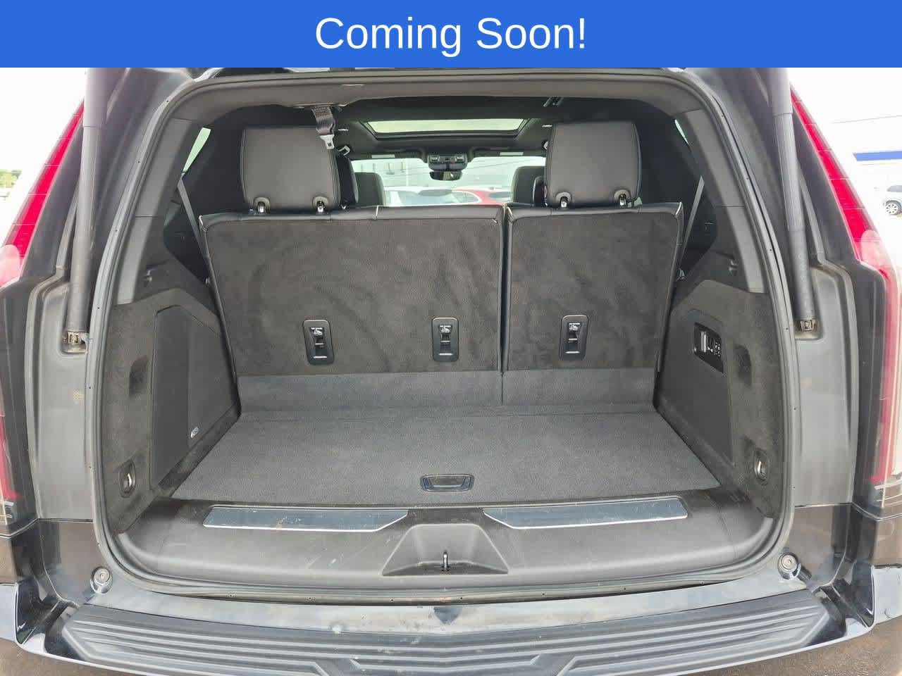 Used 2023 Cadillac Escalade Premium Luxury AWD/4WD image 38