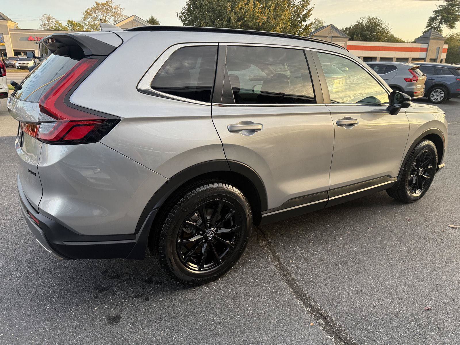 Used 2023 Honda CR-V Sport image 9