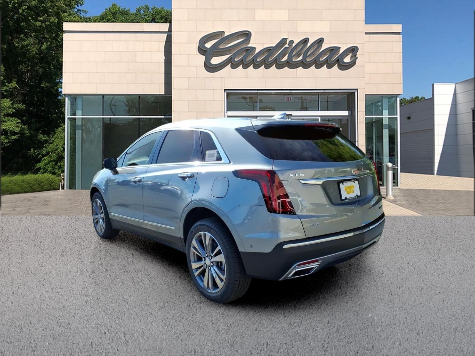 New 2026 Cadillac XT5 Premium Luxury w/ LPO, Floor Liner Package AWD/4WD image 3