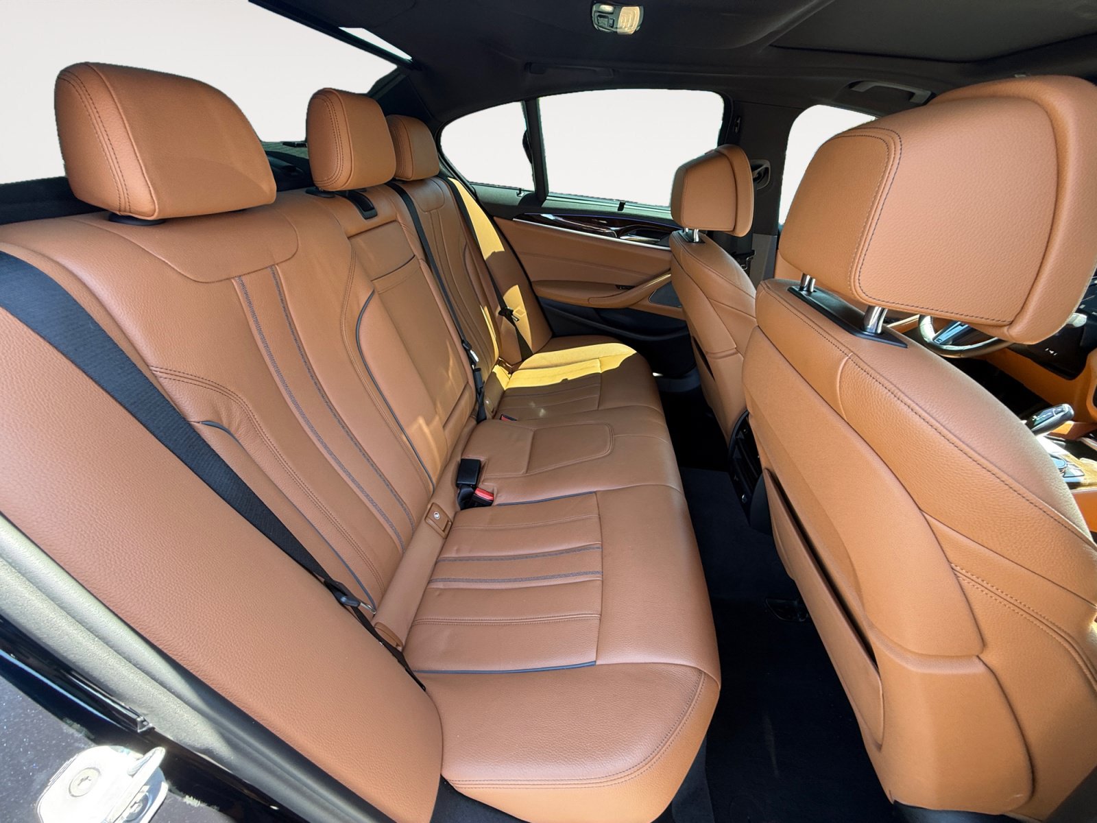 Used 2018 BMW M550i xDrive AWD/4WD image 18