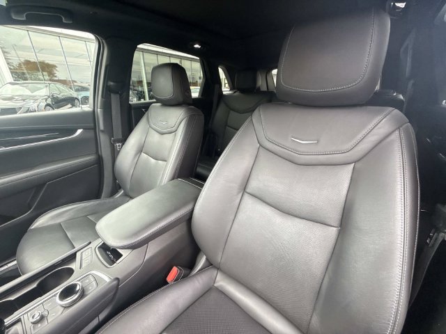 Used 2020 Cadillac XT5 Premium Luxury w/ LPO, Floor Liner Package AWD/4WD image 21