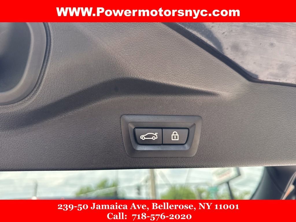 Used 2020 BMW X5 M50i w/ Premium Package image 25