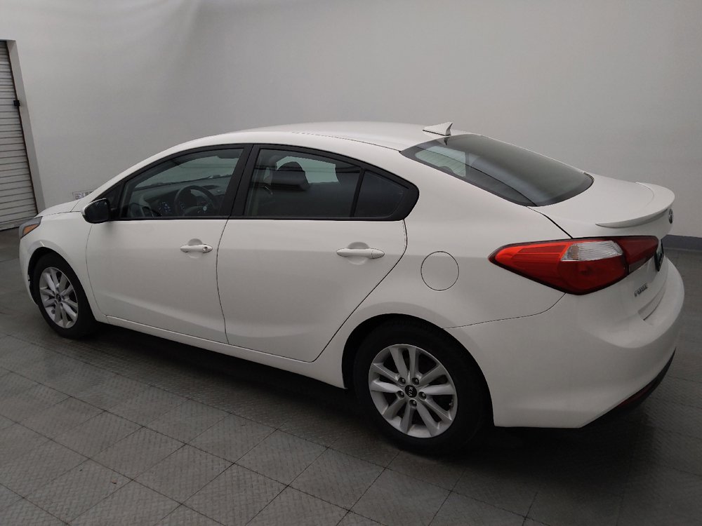 Used 2017 Kia Forte S FWD image 3
