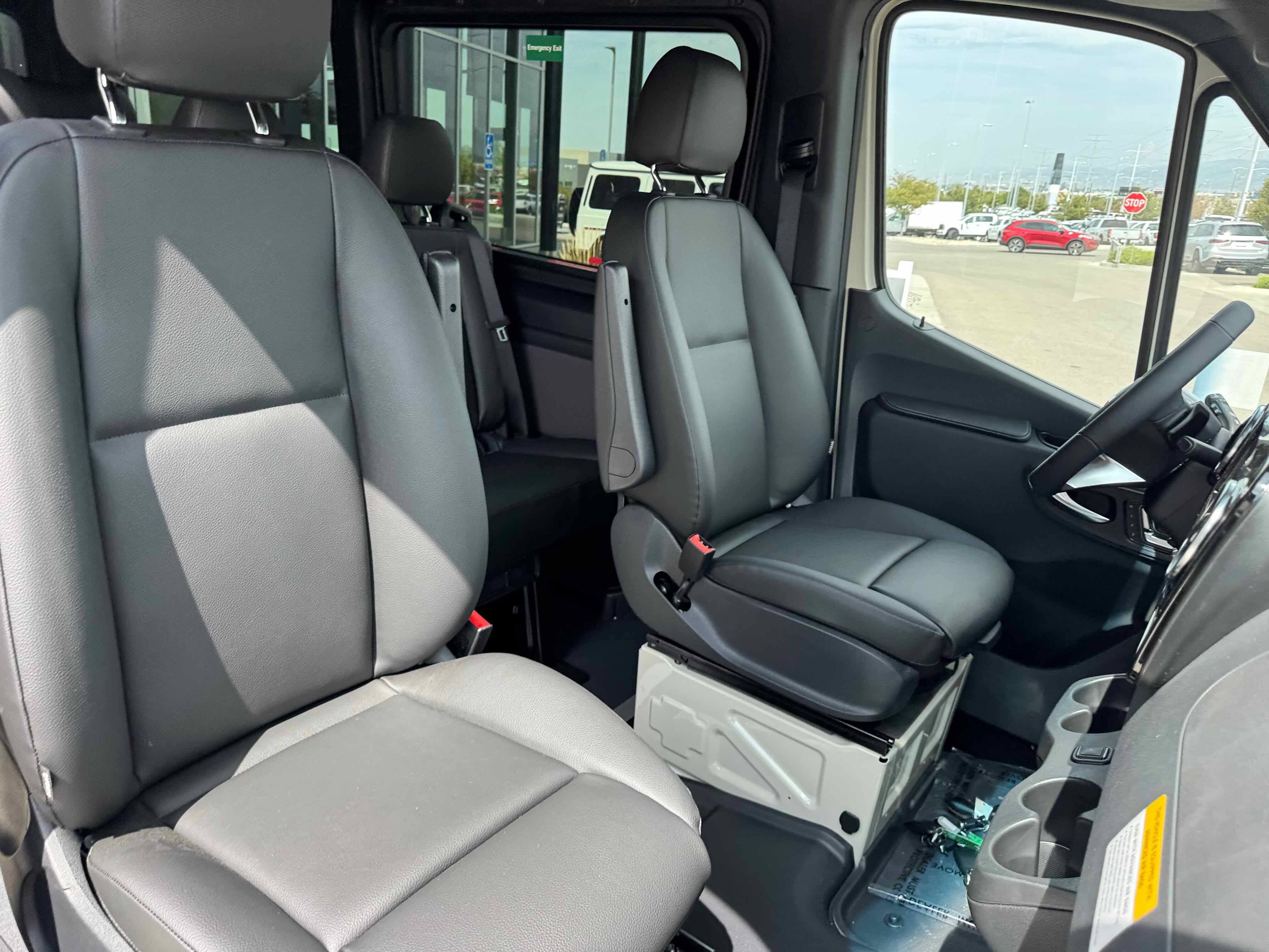 New 2025 Mercedes-Benz Sprinter 2500 image 29