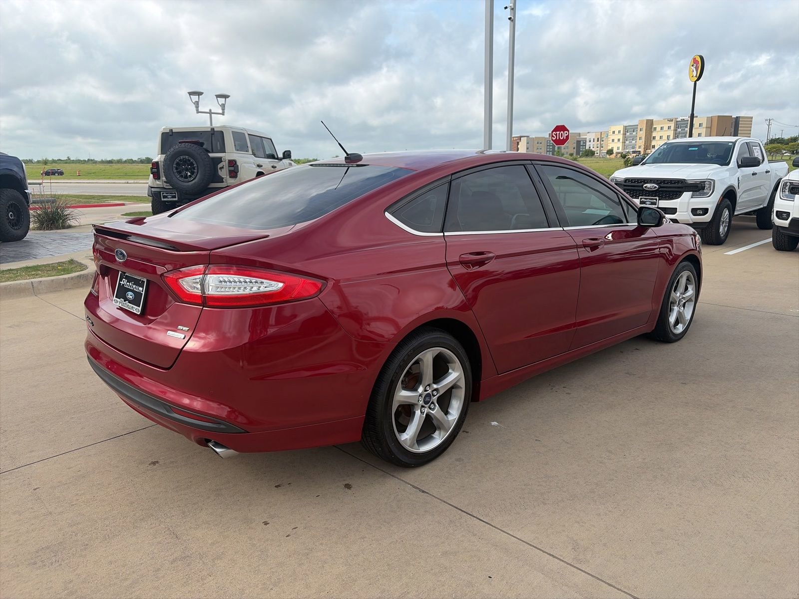 Used 2016 Ford Fusion SE image 5