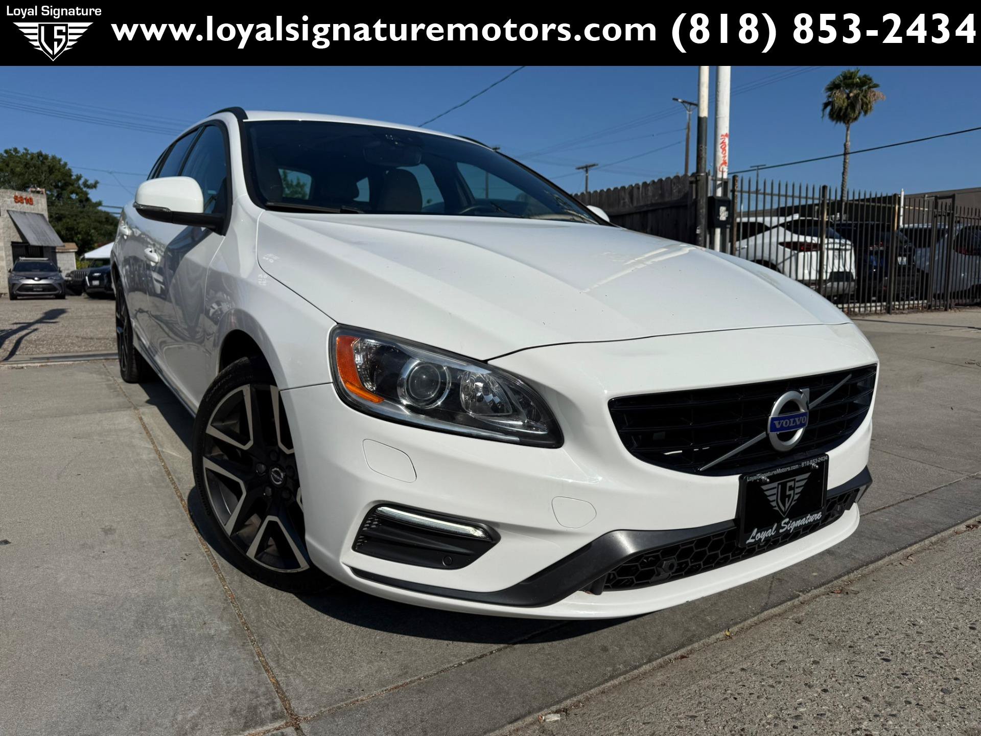 Used 2017 Volvo V60 T5 Dynamic FWD image 1