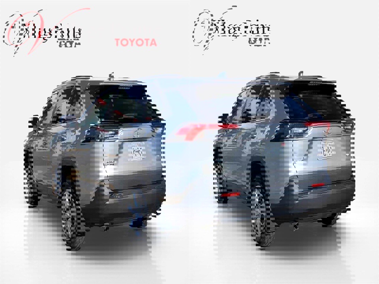 Used 2020 Toyota RAV4 LE image 3