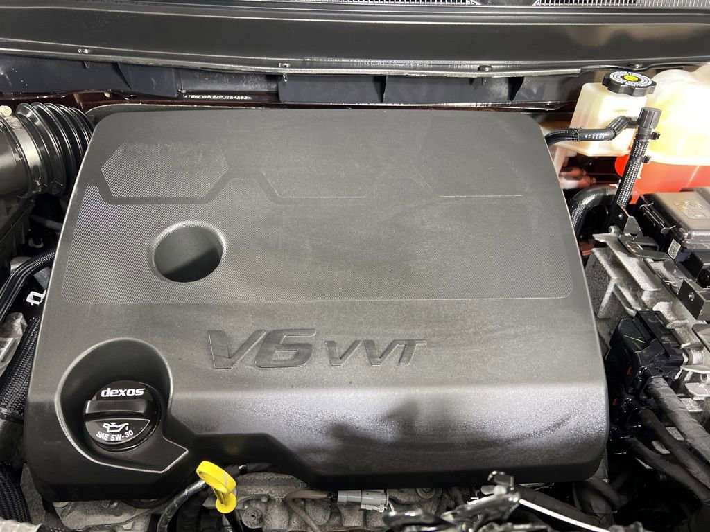 Used 2023 Chevrolet Traverse LT w/ LPO, Floor Liner Package AWD/4WD image 30