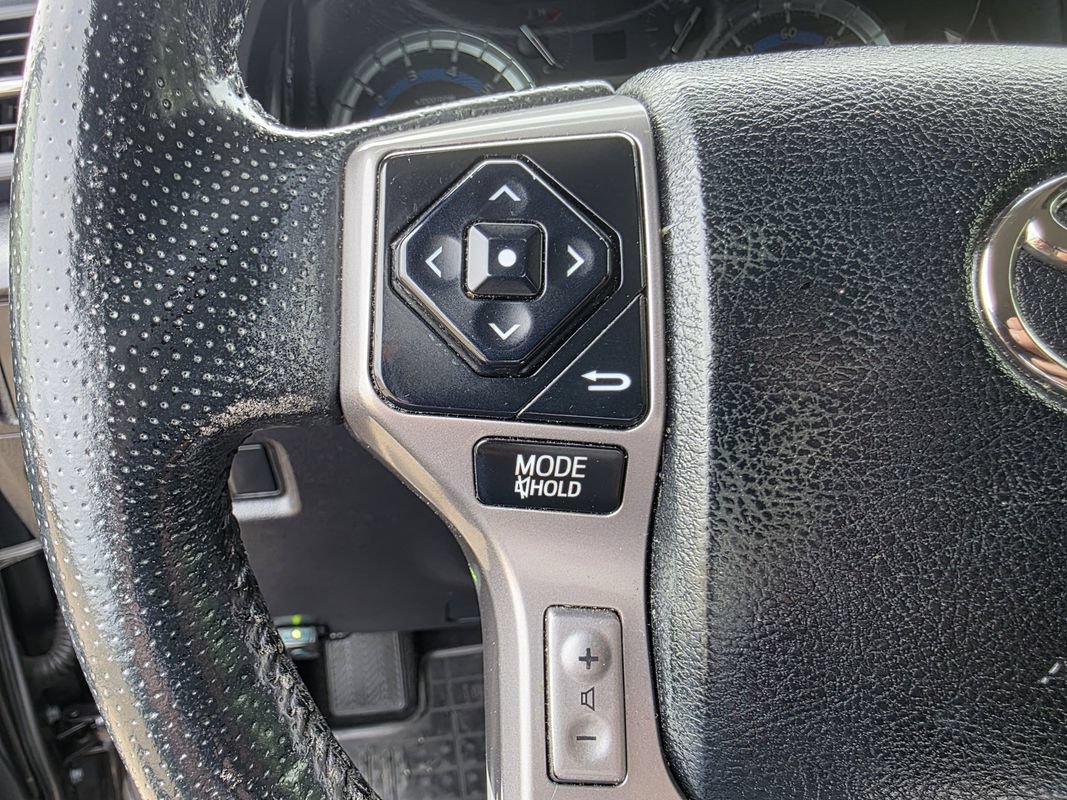 Used 2016 Toyota 4Runner SR5 AWD/4WD image 30