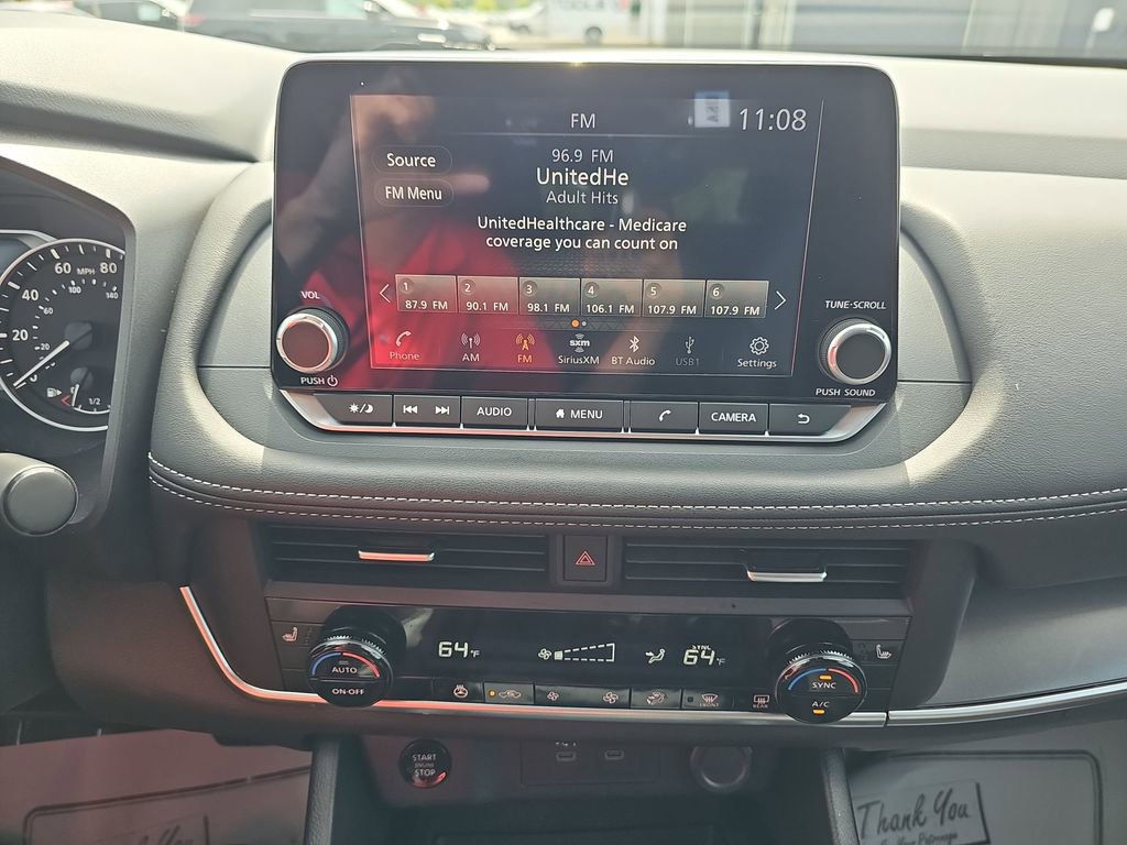 Used 2025 Nissan Rogue SV w/ SV Premium Package image 24