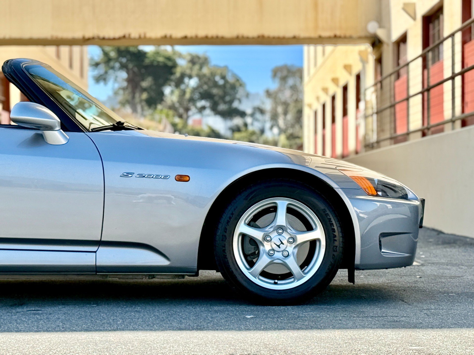 Used 2000 Honda S2000 image 12