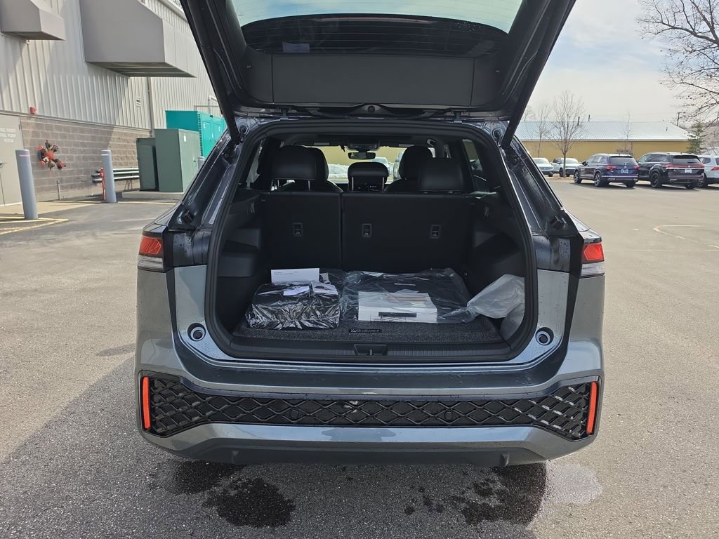 New 2026 Volkswagen Tiguan SE R-Line AWD/4WD image 10