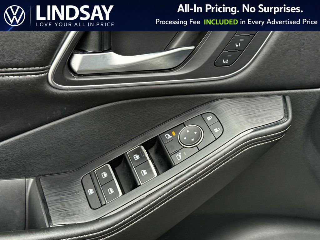 Used 2021 Nissan Rogue SL w/ Premium Package image 18