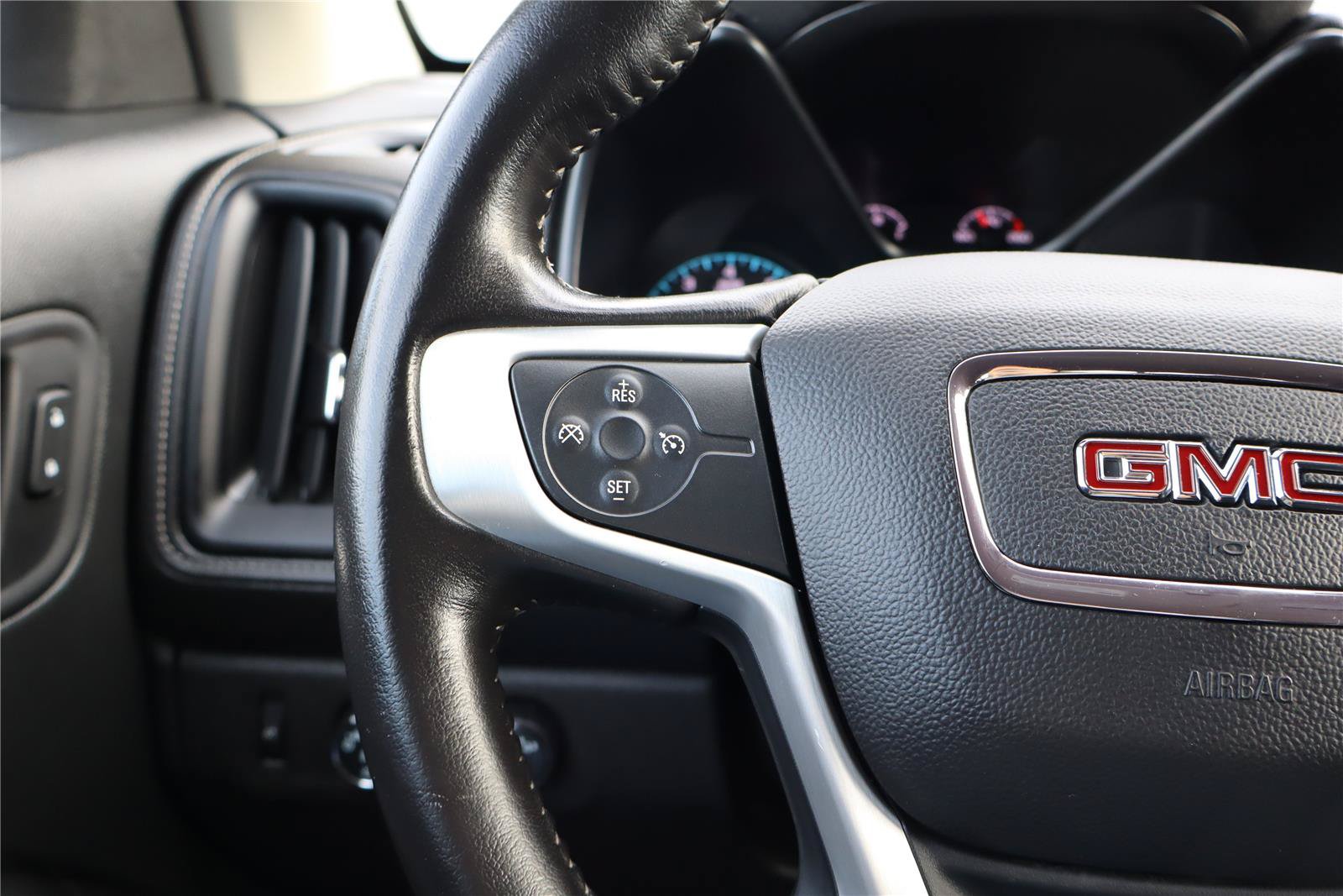 Used 2022 GMC Canyon Elevation w/ Trailering Package AWD/4WD image 16