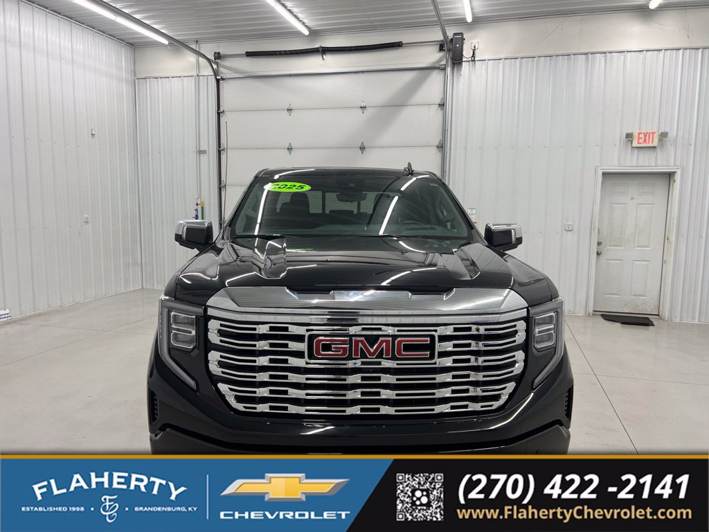 Used 2025 GMC Sierra 1500 Denali w/ Denali Reserve Package AWD/4WD image 7