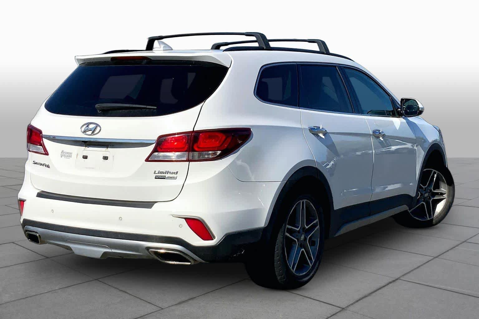 Used 2018 Hyundai Santa Fe Limited AWD/4WD image 13