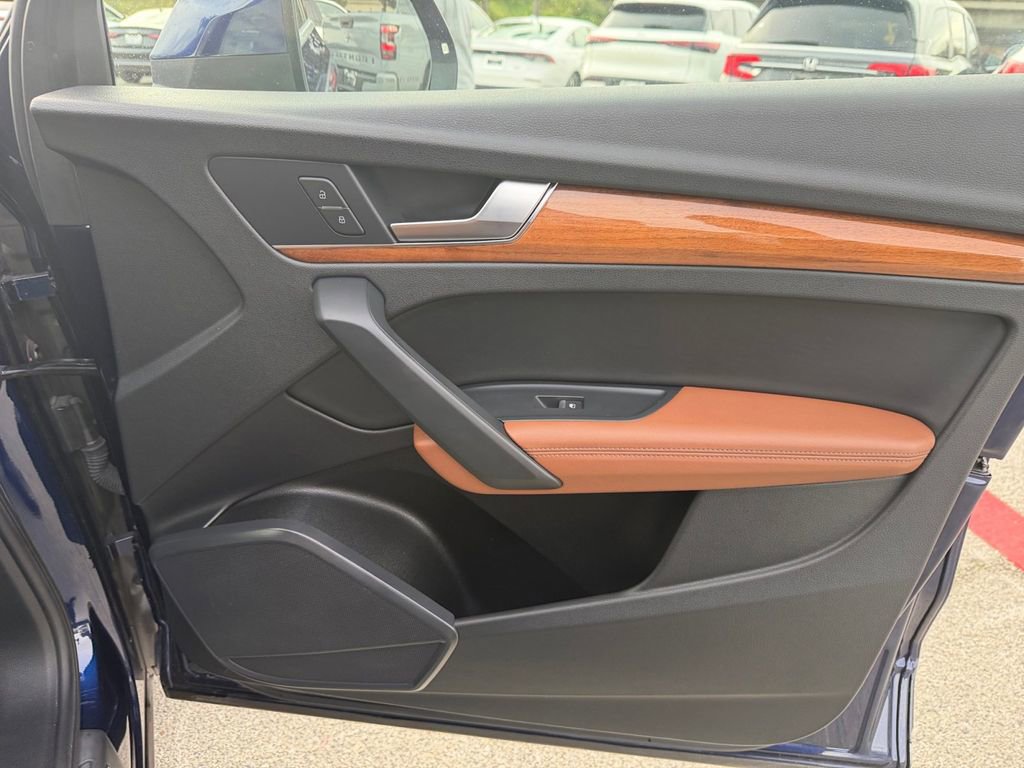 Used 2022 Audi Q5 2.0T Premium Plus w/ Premium Plus Package image 28