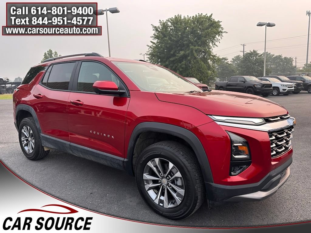 Used 2025 Chevrolet Equinox LT w/ Convenience Package II FWD image 9