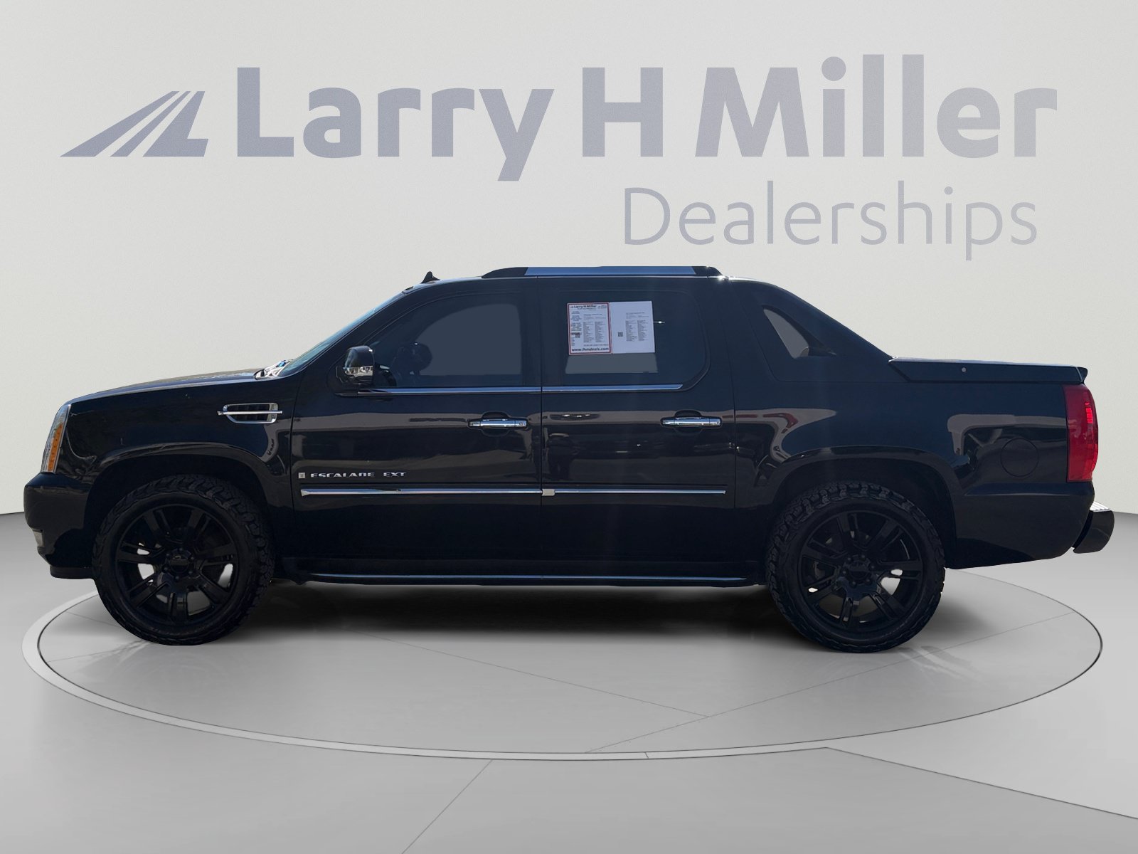 Used 2008 Cadillac Escalade EXT AWD/4WD image 2
