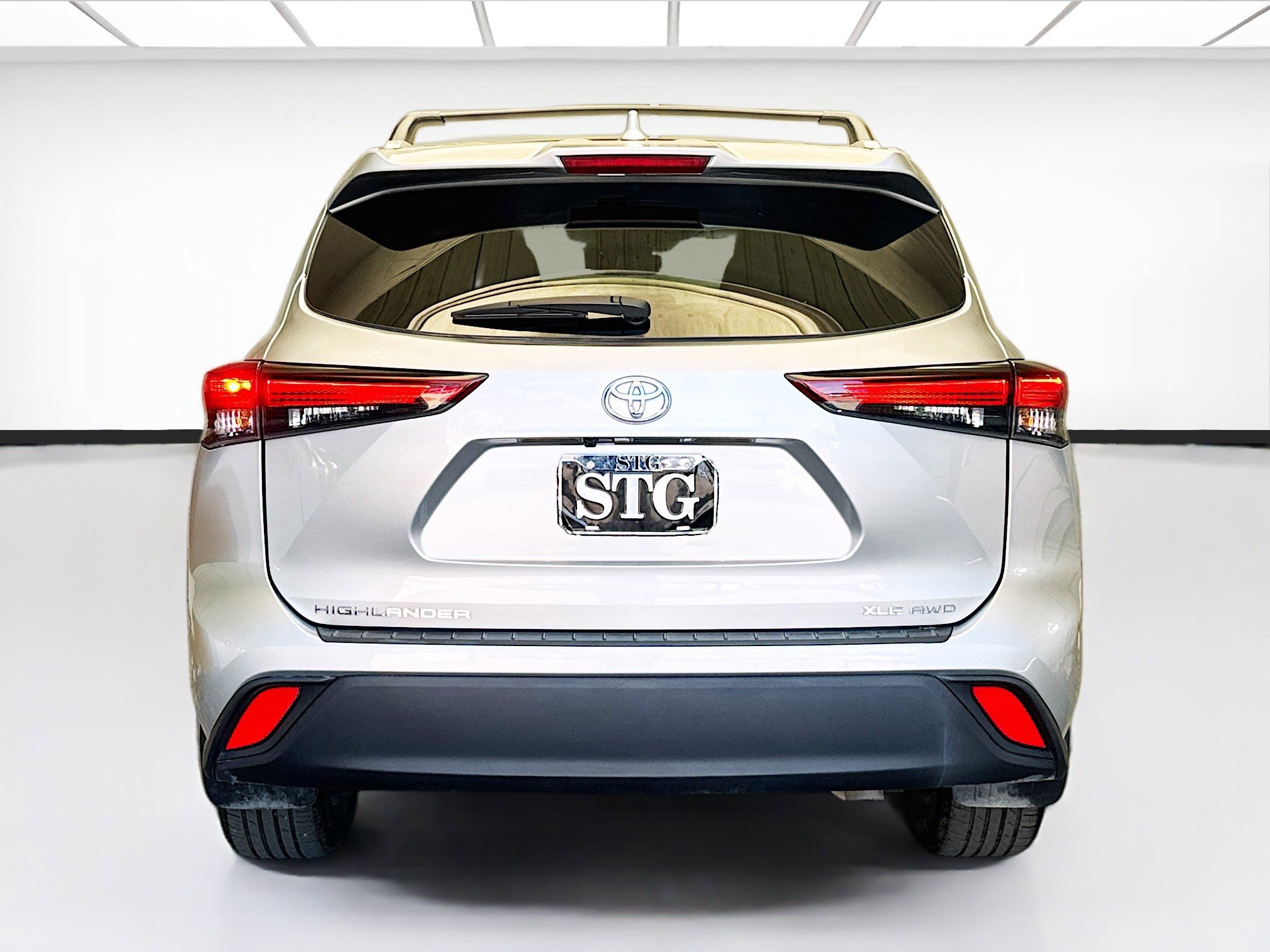 Used 2024 Toyota Highlander XLE image 5