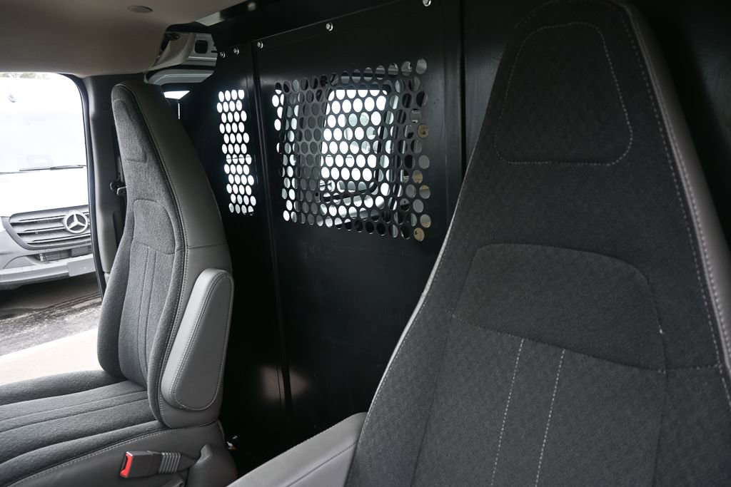 Used 2024 GMC Savana 2500 w/ Driver Convenience Package image 5