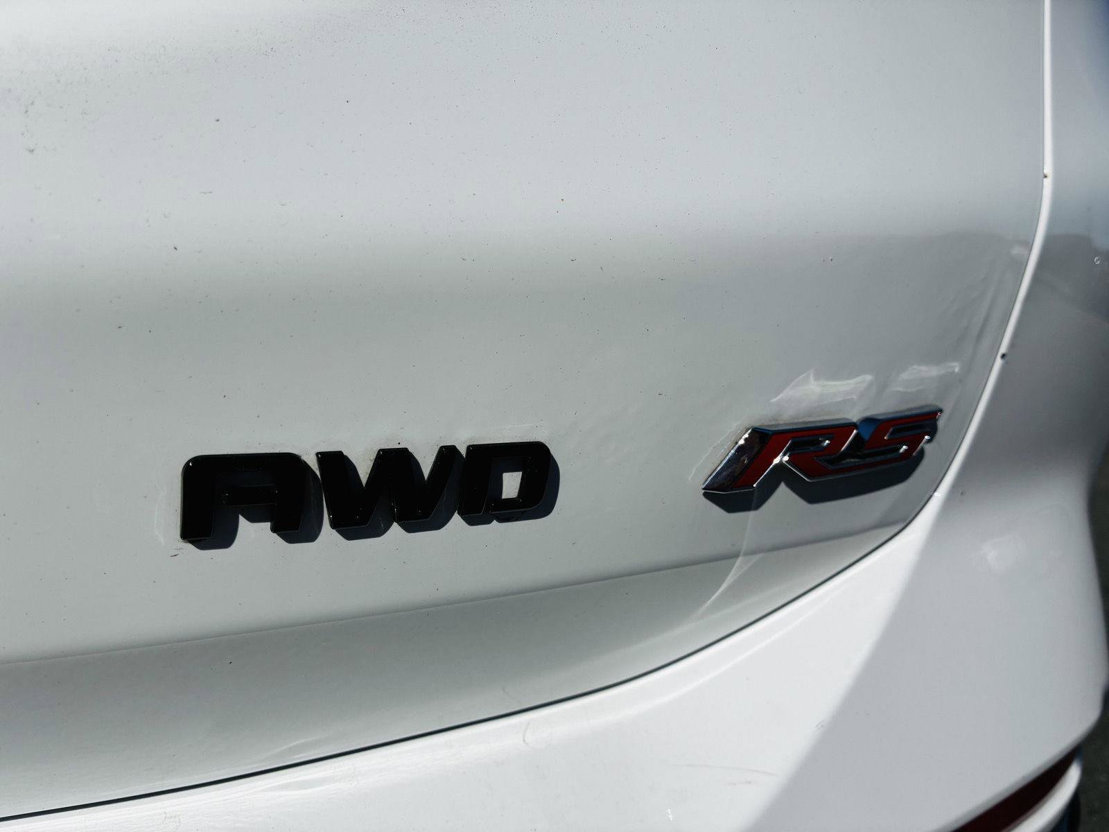 Used 2022 Chevrolet Equinox RS w/ RS Leather Package image 21