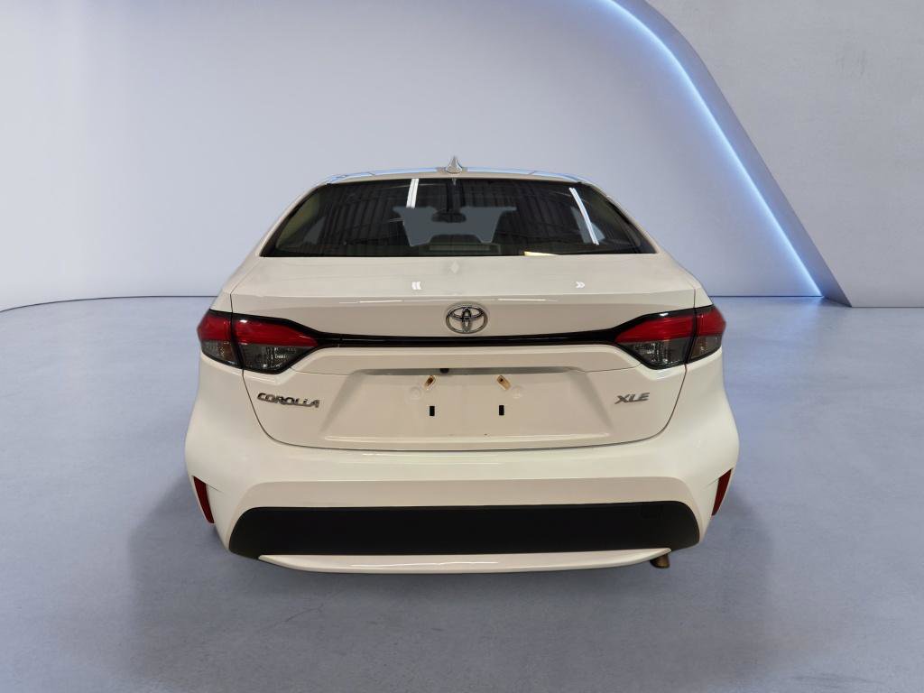 Used 2022 Toyota Corolla XLE FWD image 6