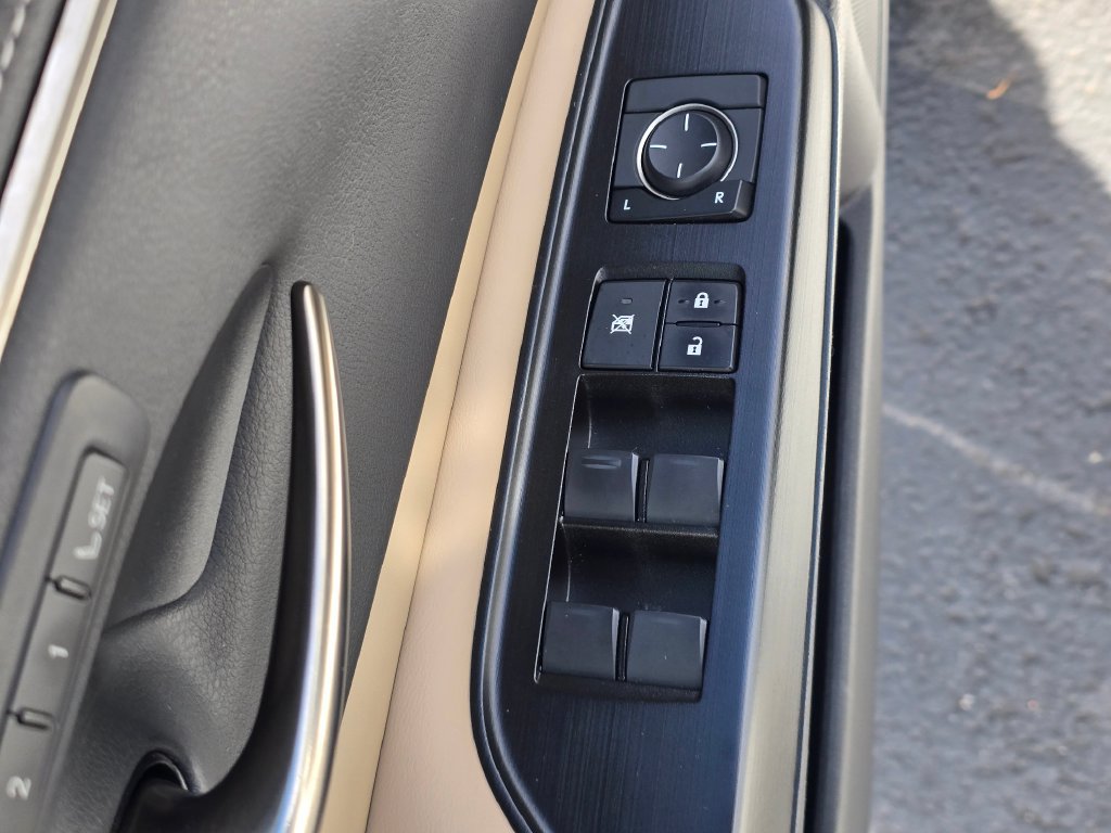 Used 2019 Lexus ES 350 w/ Premium Package FWD image 14