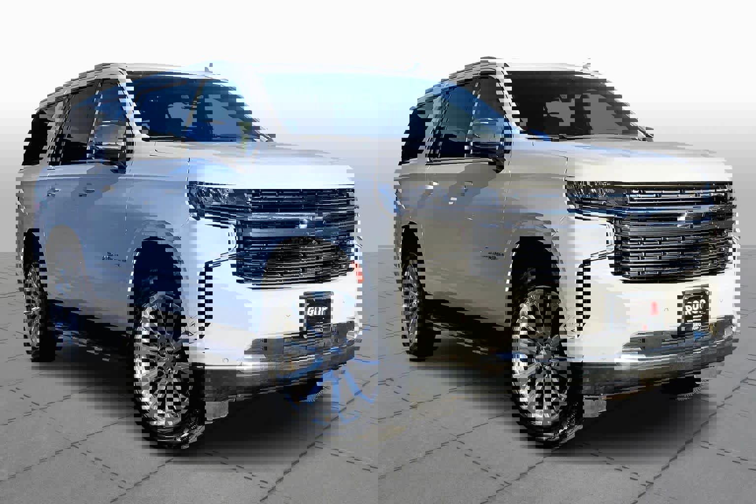 Used 2021 Chevrolet Suburban Premier w/ Premium Package image 3