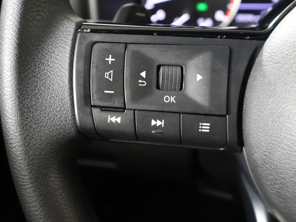 Used 2023 Nissan Rogue SV AWD/4WD image 35