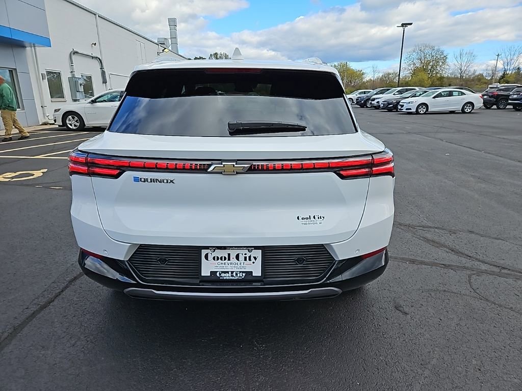 Used 2025 Chevrolet Equinox EV LT w/ Convenience Package image 4