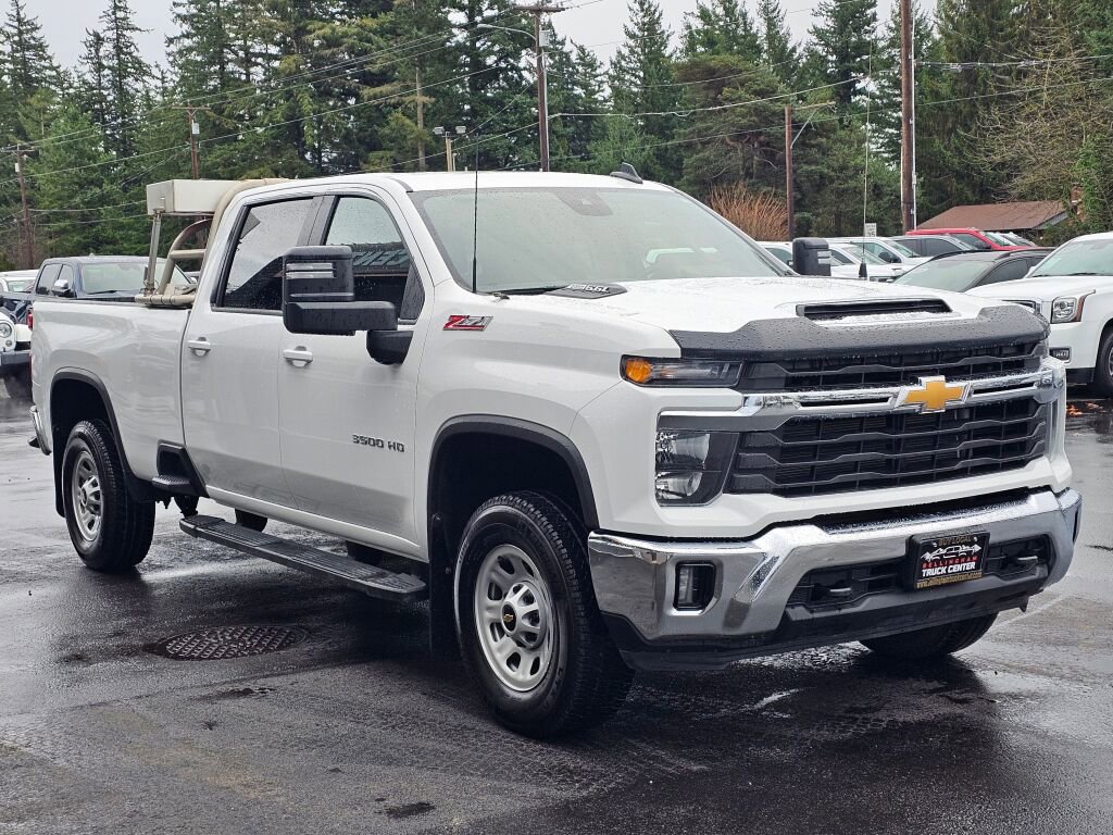 Used 2024 Chevrolet Silverado 3500 LT w/ Convenience Package AWD/4WD image 7