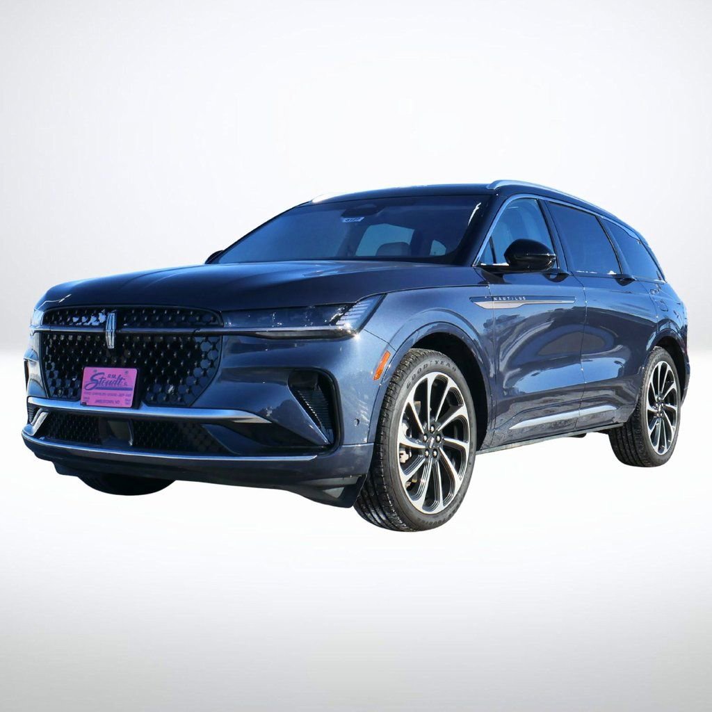 Used 2024 Lincoln Nautilus Black Label image 8