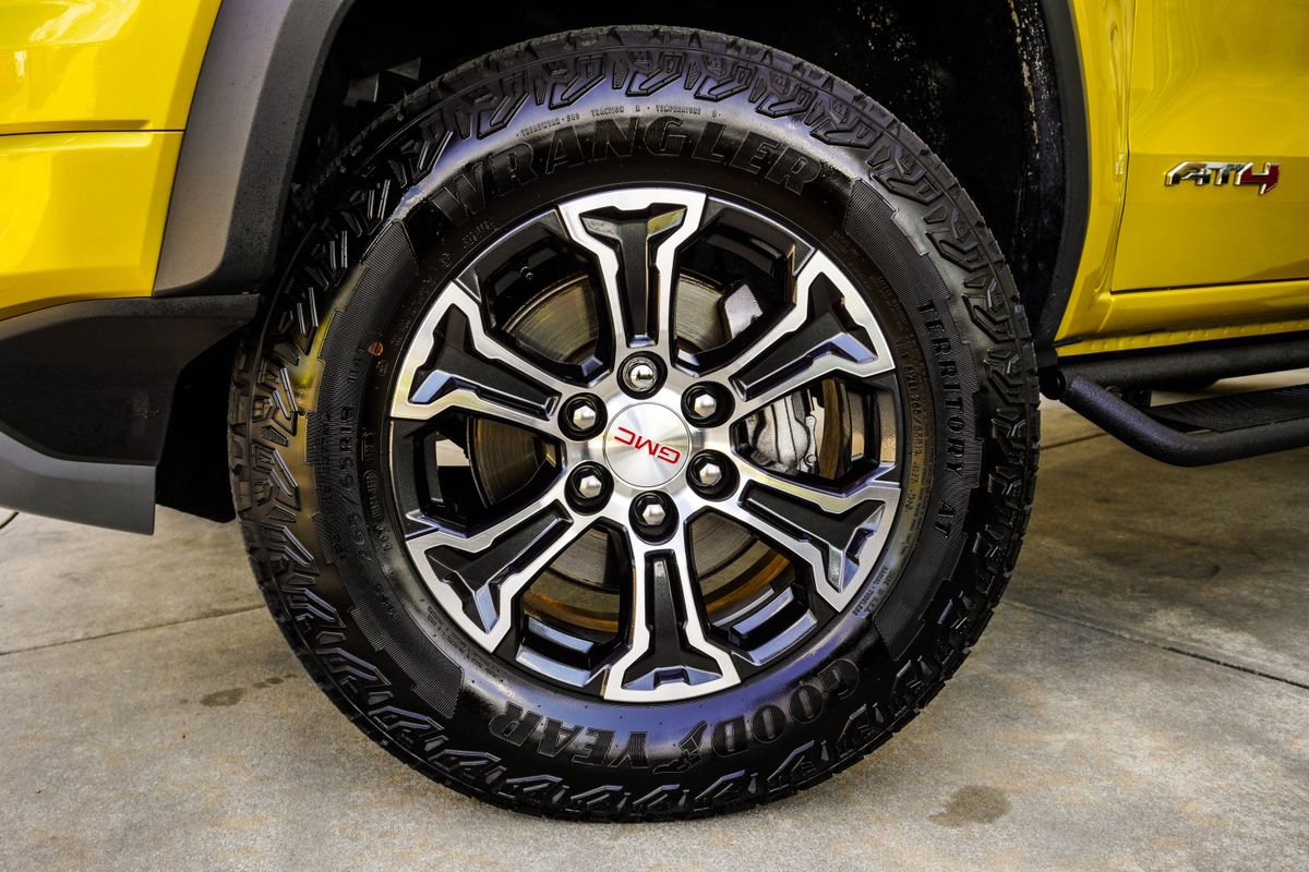 Used 2023 GMC Canyon AT4 w/ Canyon Safety Plus Package image 3