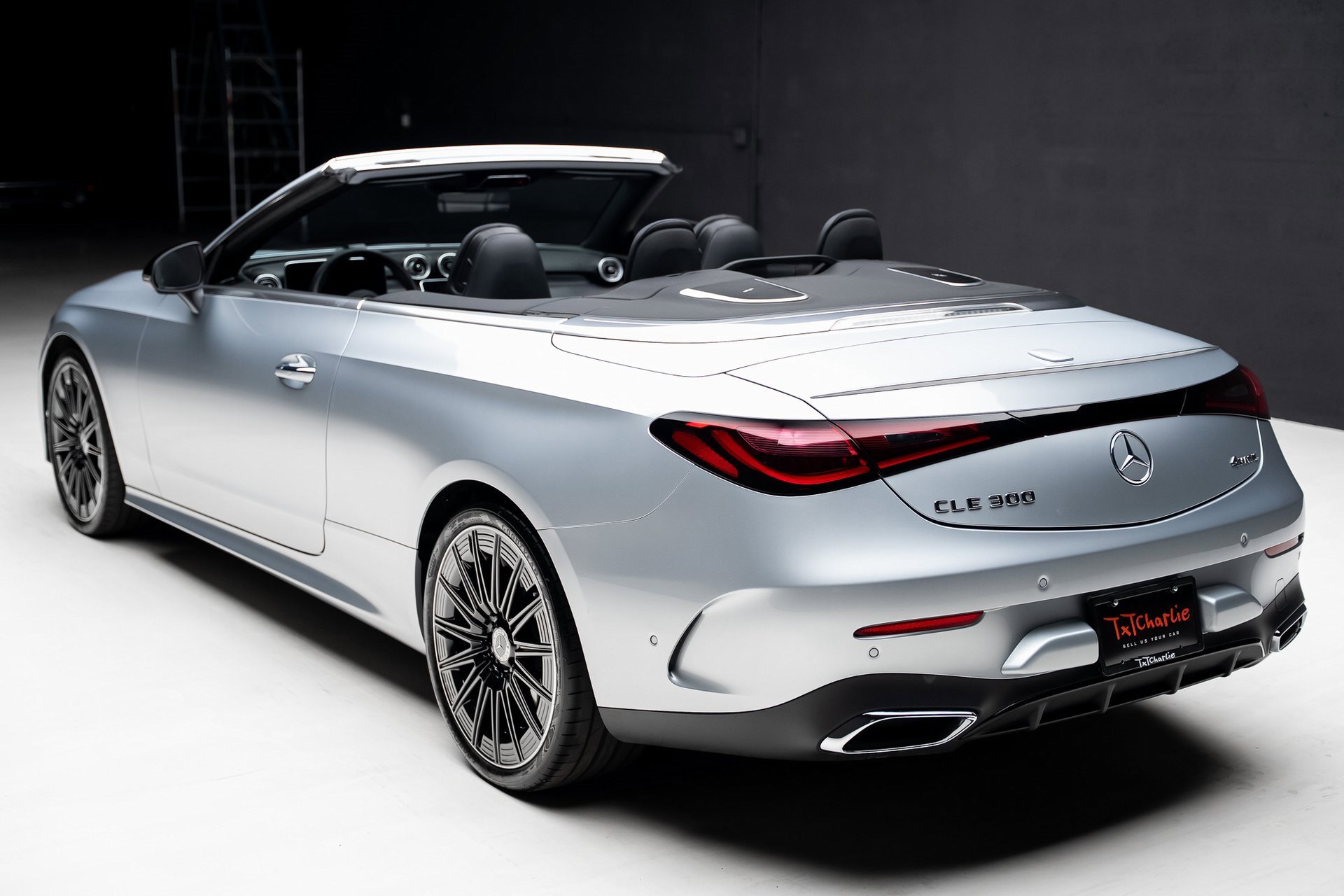 Used 2024 Mercedes-Benz CLE 300 4MATIC Cabriolet image 25