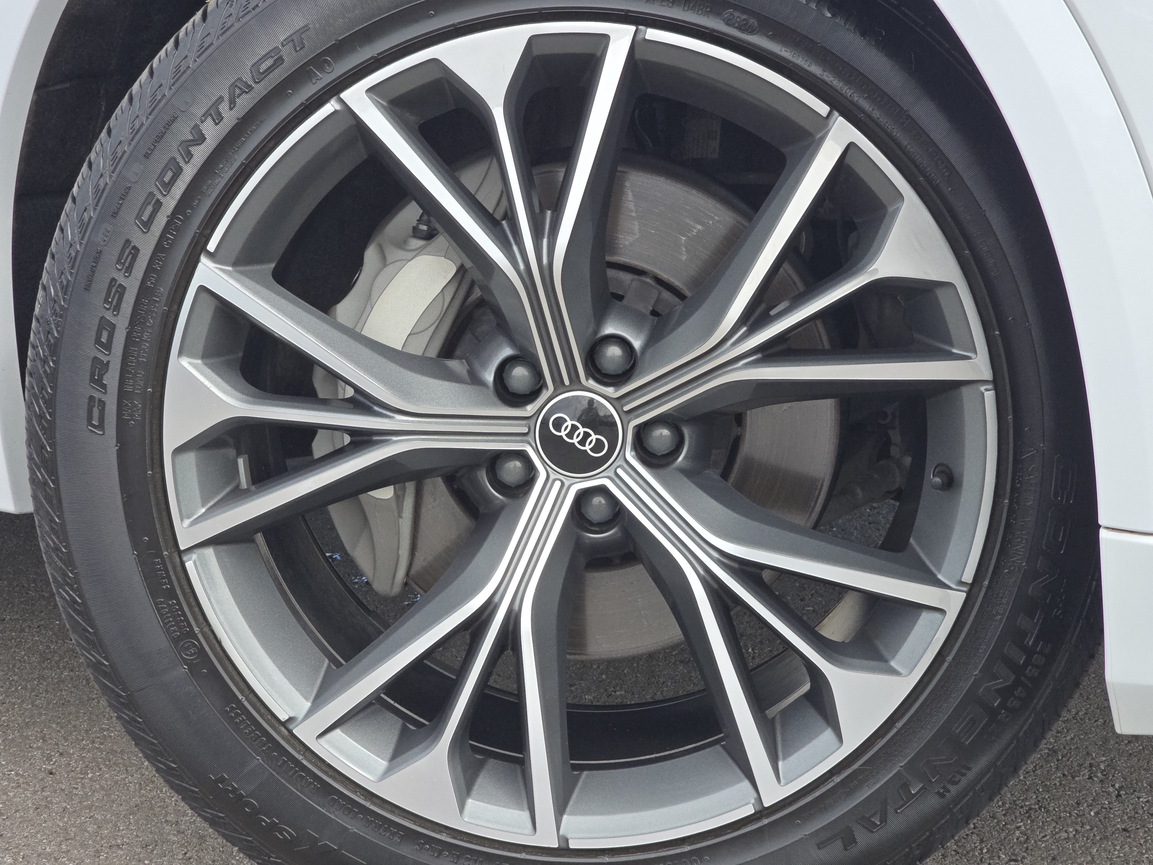 Certified 2022 Audi Q8 Premium w/ Convenience Package AWD/4WD image 15