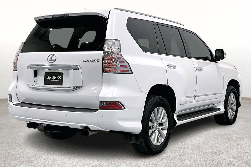 Used 2017 Lexus GX 460 image 2