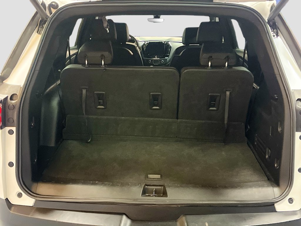 Used 2023 Chevrolet Traverse RS AWD/4WD image 28