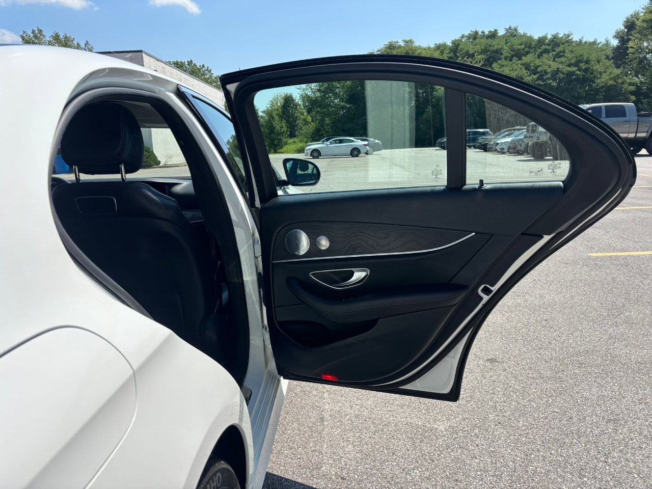 Used 2018 Mercedes-Benz E 300 w/ Premium 1 Package image 22