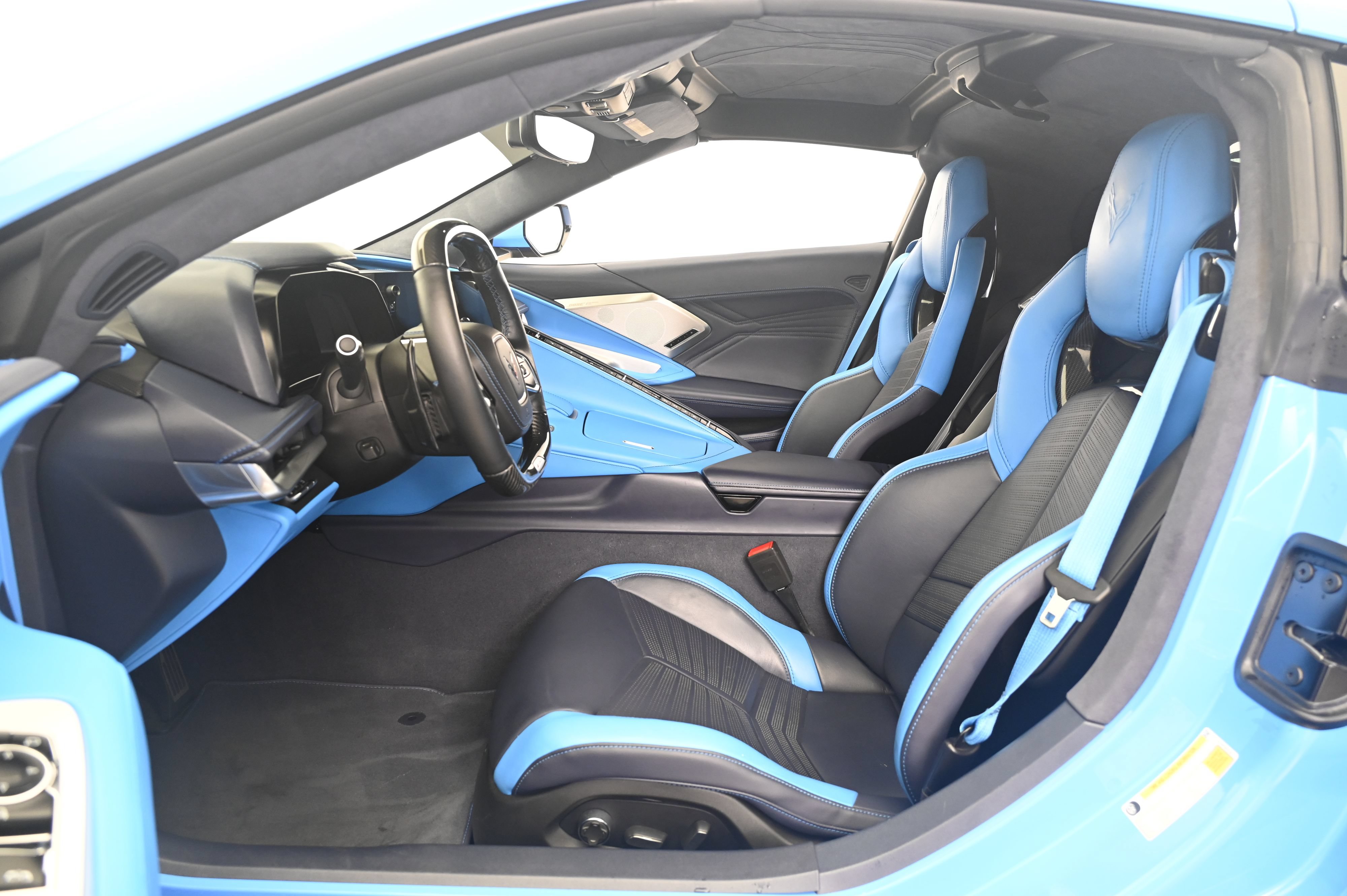 Used 2023 Chevrolet Corvette Z06 RWD image 25