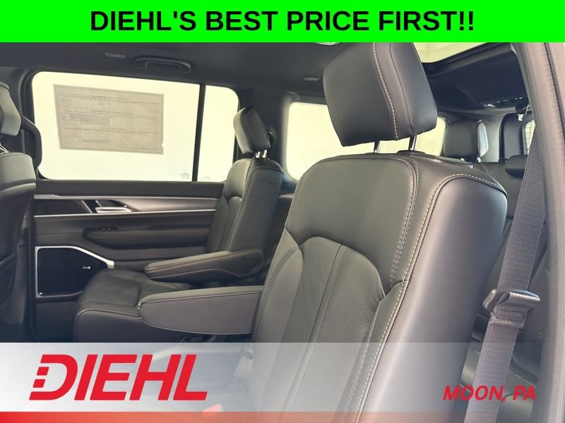 New 2026 Jeep Grand Wagoneer 4WD image 23