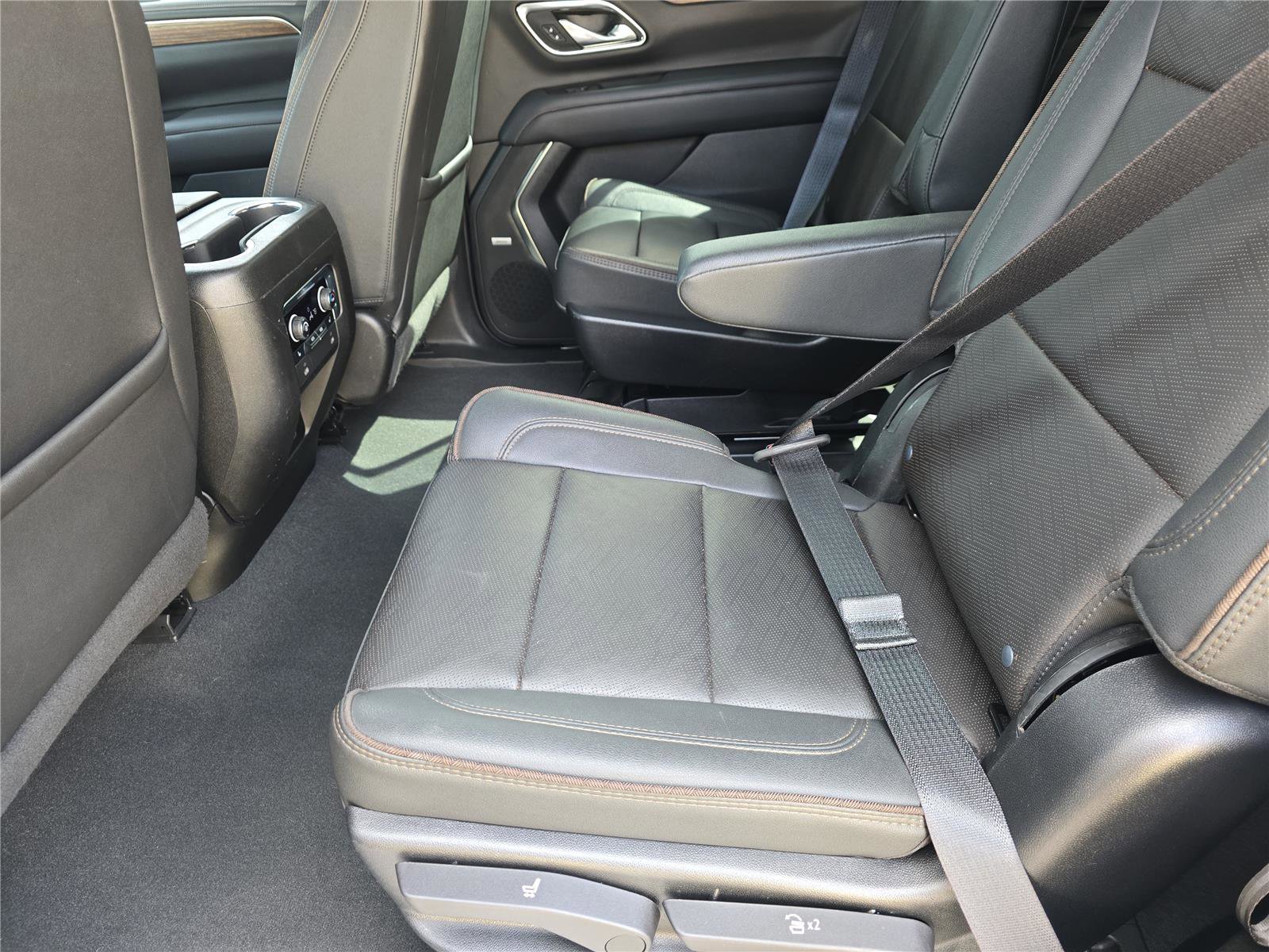 Used 2023 Chevrolet Tahoe High Country AWD/4WD image 15