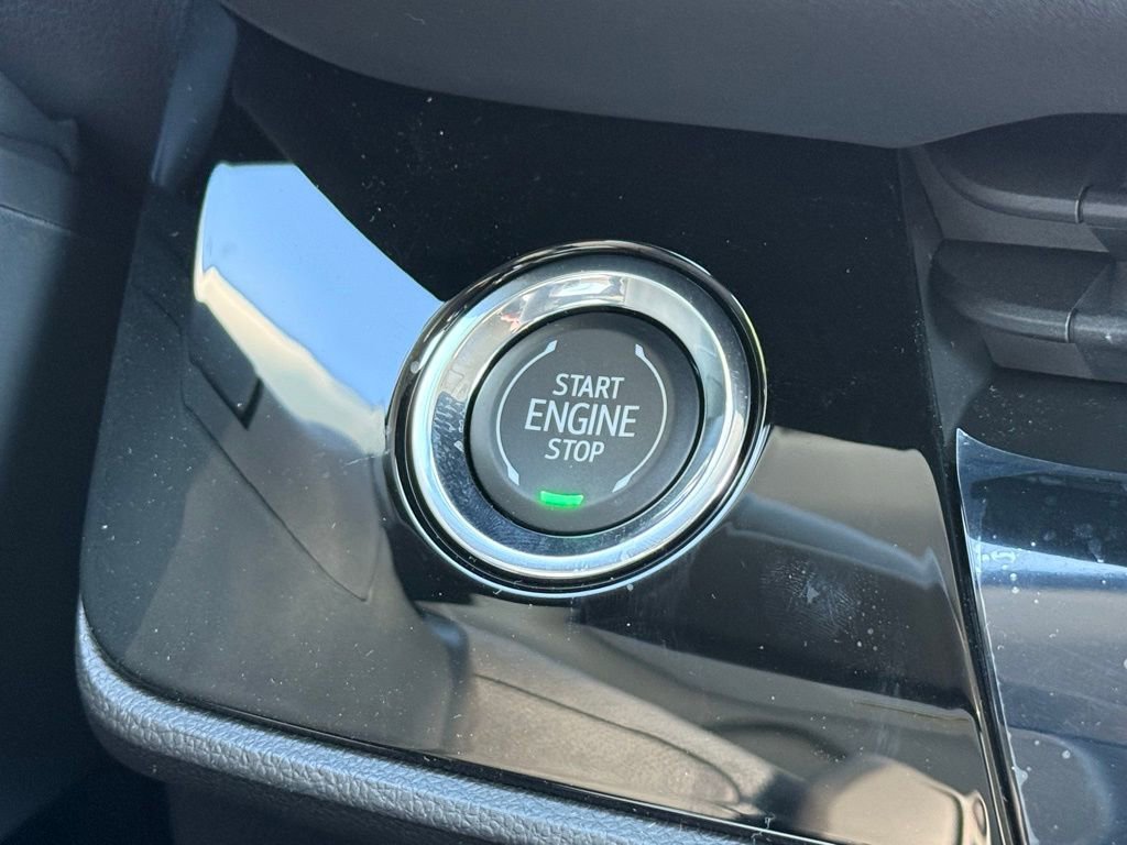 New 2025 Buick Envision Sport Touring image 3