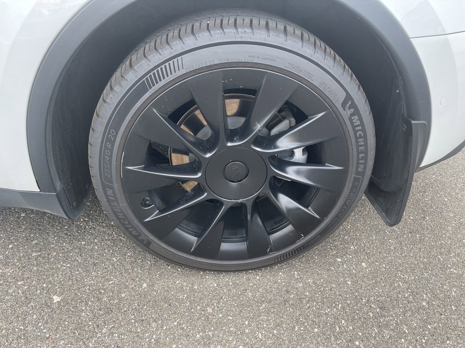 Used 2020 Tesla Model Y Long Range image 18