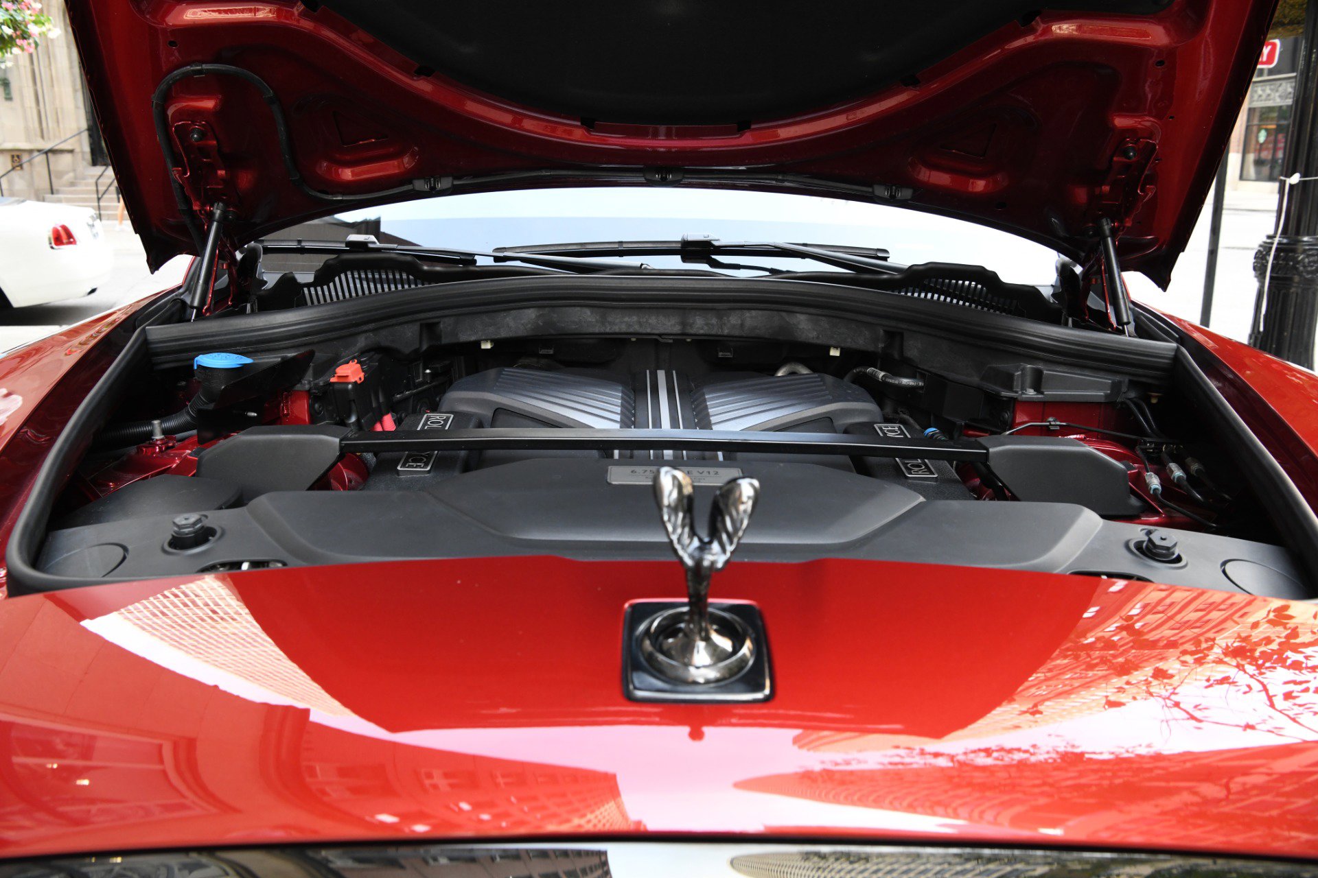 Used 2021 Rolls-Royce Cullinan Black Badge image 26