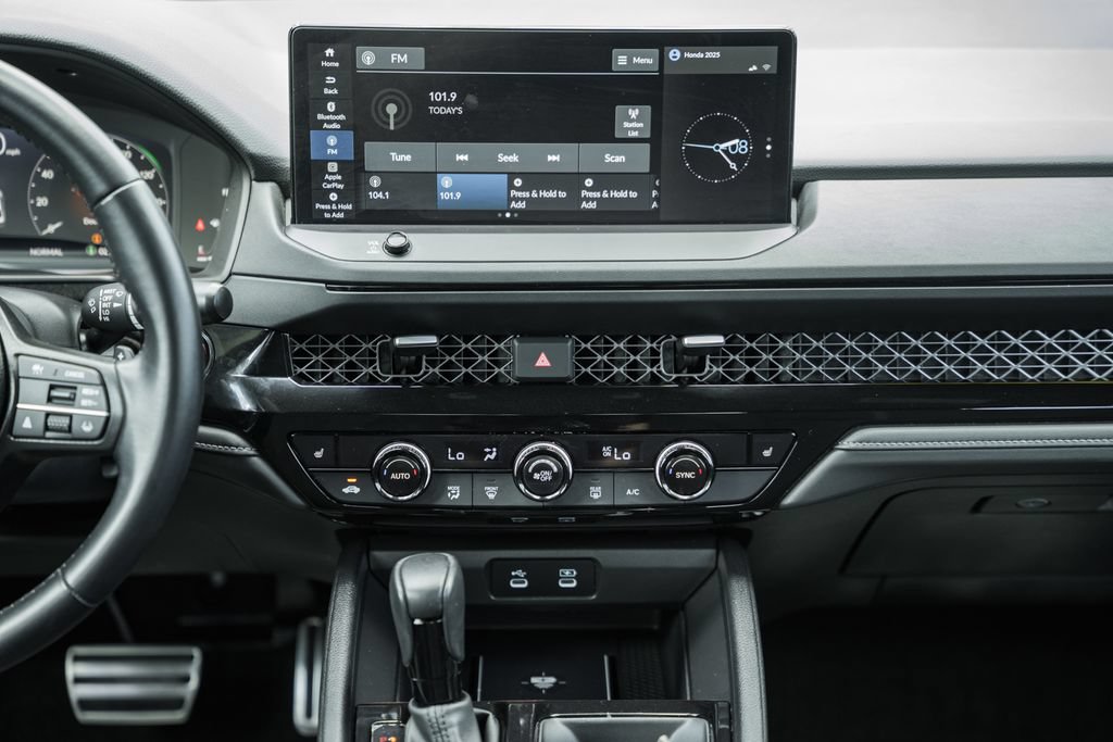 Used 2025 Honda Accord Sport image 19
