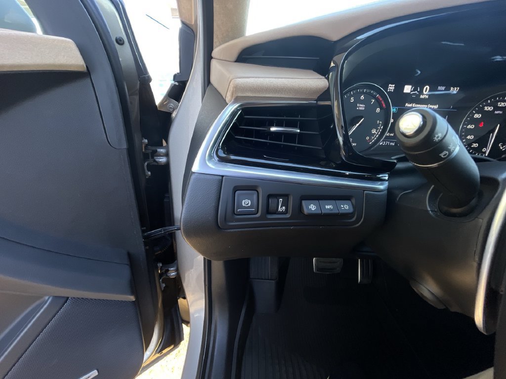 Certified 2023 Cadillac XT6 Sport w/ Platinum Package AWD/4WD image 18
