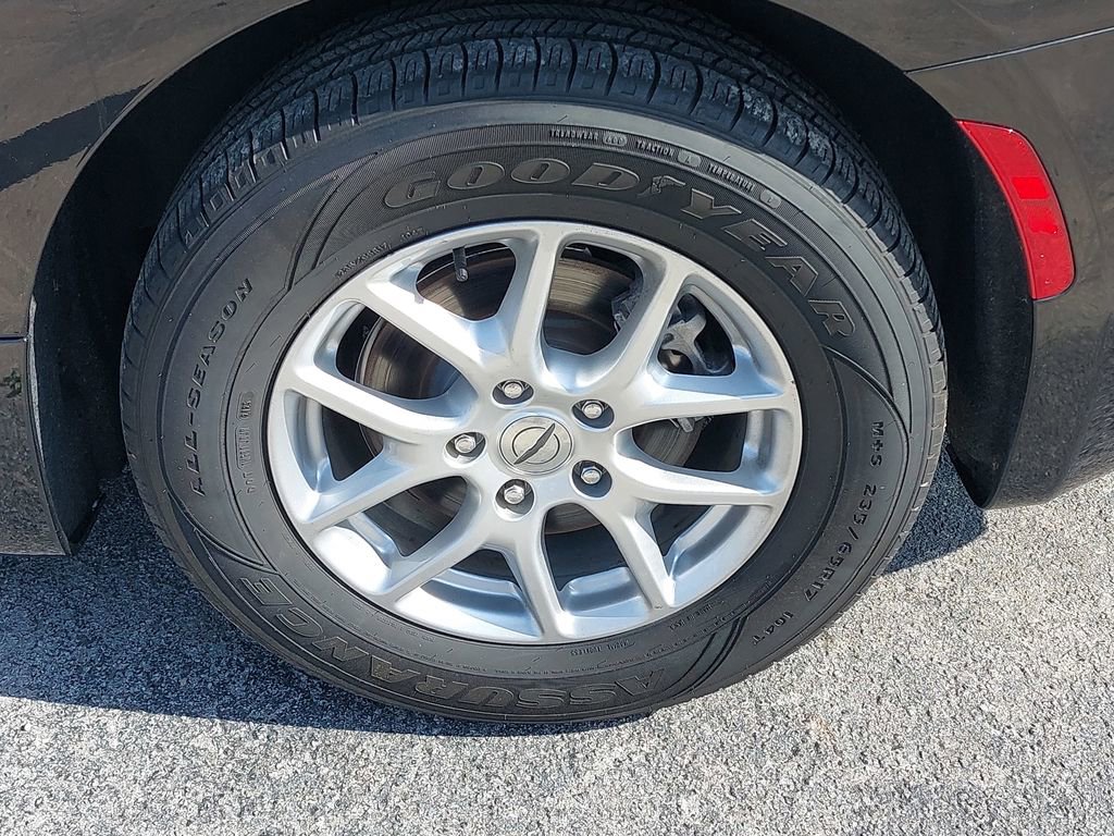 Used 2023 Chrysler Voyager LX image 28
